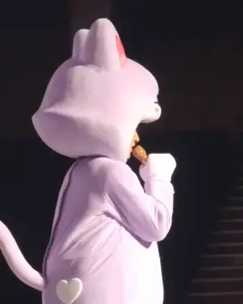 sandeoki asking atiny to pat his head #choisan #san #ateezsan #fyp 