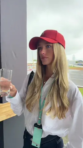 Girls at Silverstone♥️ @Laila Hasanovic @Kate Hutchins @cocobeautea 