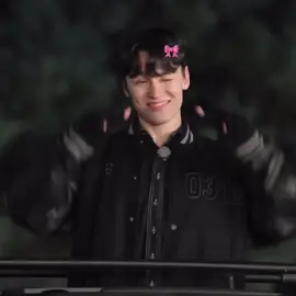 hes the literal cutest bro😖😖❤️‍🩹4/13 !! #vernon #seventeen #ftgyus ib/rm(@/heesbeom01)