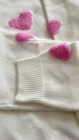 this sweater is “that girl” & she’s perfection for £13!!🎀 #fyp #pink #heart #OOTD #pinktok #sweater #heartsweater #fashion #fits #pinkgirl #pinktok🎀   #summersale #spotingfinds #tiktokmademebuyit #giftideasforher #spotlight