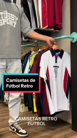 🔥#CAMISETAS DE FÚTBOL #RETRO EN VENEZUELA, VALENCIA🔥 •  🎁HAZLE SABER A ALGUIEN QUE SERÍA UN BUEN REGALO🎁 • • #Futbolretro #venezuela #valencia #retro #futbol #vintage 