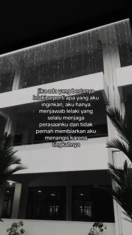aku disini nangis karna tingkah nya, dia malah seneng seneng sama temen temennya