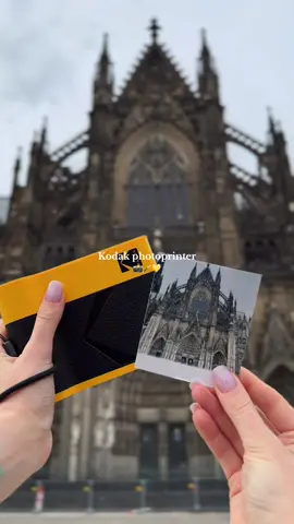 Das ist jetzt mein Must-have, um Erinnerungen und wichtige Momente für mich zum Leben zu erwecken! 🥹📸 Es ist aufregend und praktisch zum Mitnehmen ✨ @Kodak Photo Printer #kodak #fotodrucker #kodakfotodrucker #kodakphotoprinter #minifotodrucker @Skeepers #skeepersfamily #skeepers #skeepersde 