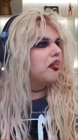 Os doenters sempre com comparações carinhosas com a nossa Abuelita 🥰😄🤡 essa live foi icônica 💛💛💛 #WanessaWolf #museudawolf #brasil #foryou #FYP 