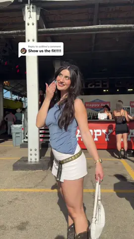 Replying to @ozilline The fit for @tate mcrae in CALGARY 🥰 happy stampede everyone! 🤠 #grwmconcert #tatemcrae #stampedeoutfits #outfitreveal #fitcheck #confidence #acnepositivity #makeup 