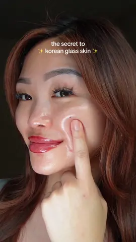 the thiccest skin cream i’ve probably used 😫🍑💦 also my voice is nasally from sore throat 🫠  #EOEOPartners #Medicube #kbeauty #COLLAGENJELLYCREAM 