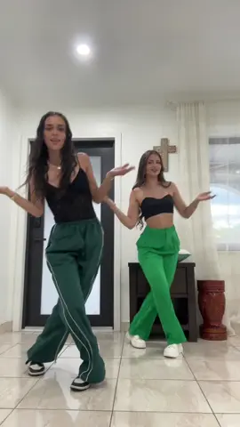 Las reparteras de Miamiiii @Carla🫶🏼💁🏻‍♀️🌸🩷 #fyp #repartera #cuba #repa #cubanas 