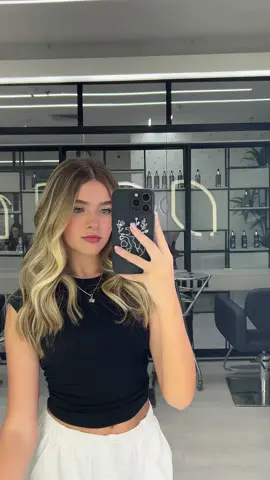 mais um pq eu ainda n superei esse cabelo!! 💇‍♀️: @Marcos Vianna Hair ✨ • #fy #fyp #viral #multidigital #loira #cabelo 