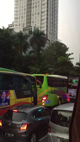 jam pulang kerja #storywa #busstory #basurihorn #binilyaspariwisata 