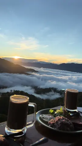 📍#isangwowcafe #sagadamtprovince 