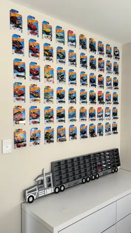 🔥🔥 Quick reset for Luca’s @Hot Wheels wall 🏎️💨 #hotwheels #hotwirehotelgoals #hotwheelscollections #hotwheelsdisplay #carsoftiktok #cardispaly 