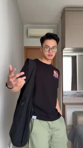 Gini ga sih kalo ke Jaksel?  Pastinya pake @tagsindonesia @hemaviton x @IG: Kevinswork  Enjoy up to 70% off and free delivery—only on TAGS at Shopee Tempo Store Official Store. Get yours now! #ootdinspo #lvrfit #outfitidea #outfitoftheday 