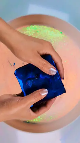 crispy and crunchy blocks💙💙💙💙💙💙💙💙💙💙💙💙💙💙 cr.@lohmi_asmr #gymchalk #asmrchalk #fy #asmr #crush #satisfyingvideo #amazing 