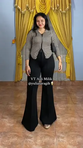 Pakai outfit ini memang gak pernah gagal #ootdyuliasaragih #OOTD #tiktok #fyp 