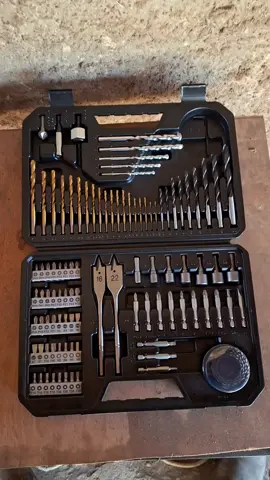 Kit bosch com 103 peças: https://s.shopee.com.br/8ABWxf3oqW