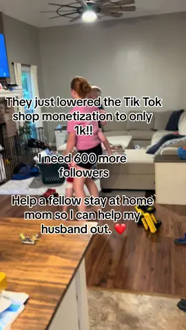 Teamwork!! #tiktokshop #sahm #teamwork #momma #momcontentcreator #momlife #momtent #tiktokdoyourthing 