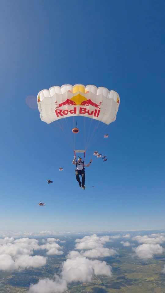 was that a flock of wingsuiters?🦅 #milesdaisher #skydiving #paragliding redbullairforce #wingsuit #extremesports #plane #redbull #givesyouwiiings