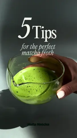 Matcha Making Tips for Perfect Froth💚  1. Soaking a chasen in warm or hot water for a few seconds softens the tines, making them more flexible, which in turn lets them whisk tea better and makes them less likely to break. In fact, it has been reported that bamboo is 20% stronger when wet. 2. The best water temperature for matcha is usually specific to the blend of matcha. However, a good rule of thumb is to use 65-80C water. For example, we would say that 140F (65C) water is the best temperature to enjoy our Mafia Matcha, but it also tastes good using 176F (80C) water. 3. Start whisking for first 5 seconds in circular motion to mix everything in, before whisking in 