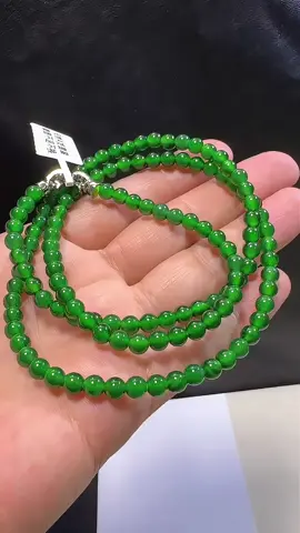 Phỉ thúy lục đế vương