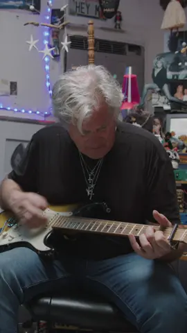 Michael Thompson plays his guitar part from “The Power of Love” by Celine Dion from her 1993 album, The Colour of my Love. Check out the full performance of this song on the Vertex Effects YouTube channel!