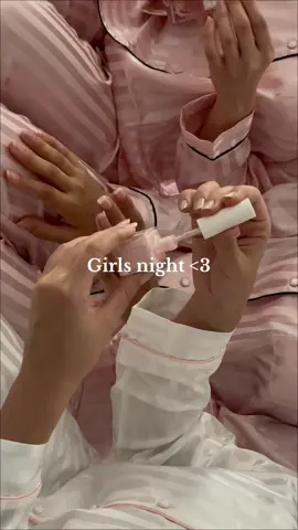 Sometimes all you need is a sleepover with your girls 🎀#girlsnight #sleepover #sleepover #pink 
