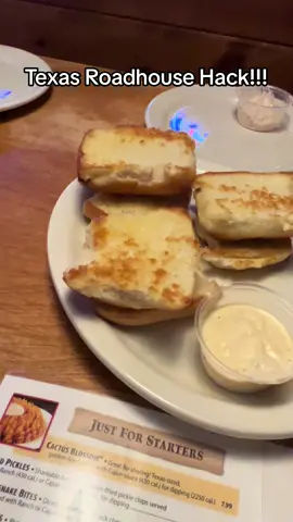 Texas Roadhouse rolls TOASTED is a game changer. Saw @956BusniessReviews share this and had to try it!!! #FoodHack #TexasRoadhouse @Texas Roadhouse #RoadhouseRolls 