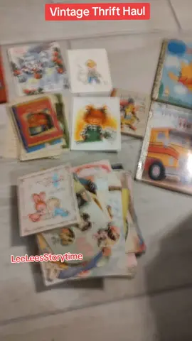 antique haul #dumpsterdiving #haultok #thriftstorefinds #hauls #vintage #vintagefinds #thrifthaul #thriftshop #childhoodmemories 