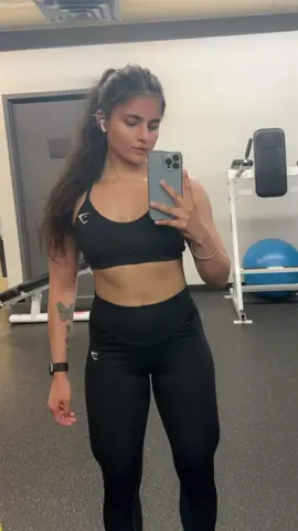 It doesn’t get easier You get stronger #gymshark #gymsharkwomen #gymsharktrain #cuttingphase #GymTok #punjabi #gymmotivation #gymtiktok #gymrat #yyc #calgary #chestworkouts #goodlifefitness 