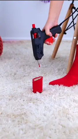 It’s getting sticky in here with these glue gun hacks😎 #gluegun #artsandcraft #DIY #creative