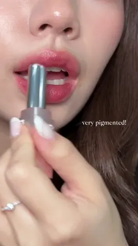 another tinted lip balm! bagus bgt warnanya pusing 😩💗 #fyp #fy #makeup #makeuphacks #lipbalm #lipbalmtint #lipgloss #liptint #korean 