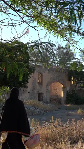 قِصة أرض الذهب 🇩🇿 The story of the land of Gold تحيا الجزائر 🇩🇿 1962-2024 Voice+text+image by @meriem_.elbatoul  Once upon a far far away time there was a land called the Land of Gold .. (because of its Grains wealth) It was known with beauty and wealth that all eyes were on .. And there lived a happy people together all in peace until that fateful day has come .. The villain landed on the pure lands in the name of peace armed men with swords  They burned villages, tortured and murdered every man woman and child when whoever survived were forced to bend the knee for their lives but no men did.. they swore by the lightning that destroys .. by the stream of pure blood being shed ..that we are in revolt weather to live or to die , we are soldiers in revolt for the truth , we determined that Algeria should live free .. And let the world bare witness that we wrote our freedom with blood of martyrs Long live Algeria 🇩🇿  كان يامكان في زمن بعيدٍ عن هذا الزمان ، كانت هنالك بلدٌ تُدعى أرض الذهب ( كناية على ثروة الجزائر في القمح تشبيه صفار القمح بالذهب وجه الشبه هو اللون الأصفر) ، كانت هذه البلد معروفة بجمالها و ثرواتها مما جعلها محطة أنظار العالم (طمع العالم بثروات الجزائر) ، هنالِك عاش شعبٌ سعيدٌ في أمن و سلام الى ان جاء ذلك اليوم المشؤوم حين حلت عاصفة الشر على تلك الأرض النقية بإسم السلام ، رجالٌ مسلحون متوشحين سيوفهم ، احرقوا القُرى عذبوا وقتلوا كل رجُلٍ ، امرأة و طِفل ، اما من نجى منهم فتم تعذيبهم للرضوخ لسُلطة المحتل لكن لم يركع رجُل بل اقسموا بالنازلات الماحقات و الدِماء الزاكيات الطاهرات أننا ثائرون فحياةٌ او ممات نحنُ جُندٌ في سبيلِ الحقِ ثُرنا وعقدنا العزمَ ان تحيا الجزائرُ حُرةً وليشهد العالم اننا خلدنا حُريتنا بدِماء الشُهداء عاشت الجزائر حُرةً أبية 🇩🇿 . . . . . . #algeria #dz #dzpower #free #freedom #الجزائر #الاستقلال #life #independenceday #123vivalalgerie #تحيا_الجزائر #algeria #عيد_الاستقلال #instagram #tiktokindia #reels #reelsinstagram #video #film #filmmaking