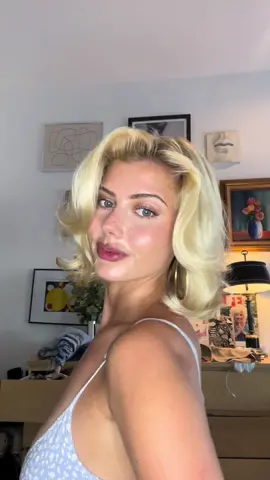 Vintage hair💋 Lets bring back big hair PLZZZ.  #vintagehair #hairstyle #blondehair #bobstyling #BeautyTok #getreadywithme 