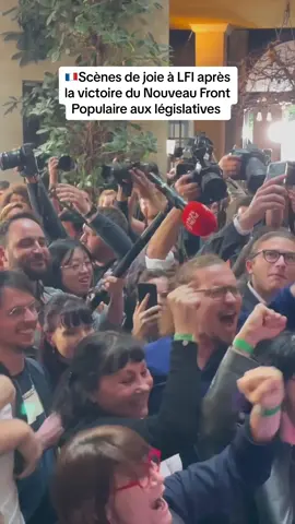 🇫🇷Explosion de joie à #Paris au QG de la LFI ce soir après les résultats donnant le #NouveauFrontPopulaire en tête des #legislatives2024  . La foule scande « LA JEUNESSE EMMERDE LE FRONT NATIONAL ! ». #ElectionsLegislatives2024 #LegislativesAnticipées2024 #fyp #legislatives #france🇫🇷 #pourtoi #francetiktok #bardella #frontpopulaire #fypシ゚ #France #paris🇫🇷 #parisian #pourtoii 