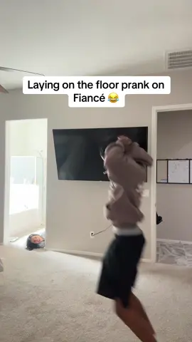 i dont like getting scared bro… 😂😒 #fyp #couplevideos #viral 