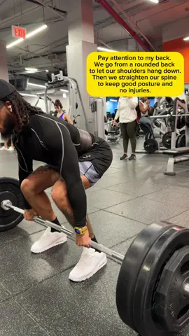 FEEL FREE TO SAVE OR SCREENSHOT 🔥 Tips for your next deadlift session: 1. Your first motion is the legs. We tend to think we deadlift with our back first, no incorrect. We START our motion pushing away from the ground with our legs THEN follow up with our pull  2. Your arms should “hang” to hold the bar, use your traps to pull the bar up 3. Keep your spine straight. If your back is rounding forward at the expense of heavy weight, lower the weight and do the correct form.  If you have any questions or need advice feel free to dm me 🚀 #deadlift #gym #bodybuilding 