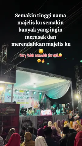 Ga ngaruh blass wirr 🤪 #majelissholawat #mrm #majelisrijalulmukhlisin #khoirmanialumajang #masyaallahtabarakallah #fypシ゚viral #anakmajelis #syekhermania #lumajang24jam #pencintasholawat #viralvideo @MAJELIS RIJALUL MUKHLISIN 