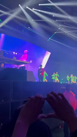 Esa mordida de labios🤤#jereklein #laserenachile🇨🇱 #paratiiiiiiiiiiiiiiiiiiiiiiiiiiiiiii #santiagodechile #parati #movistararena #concierto #viral #65 #jeremias 