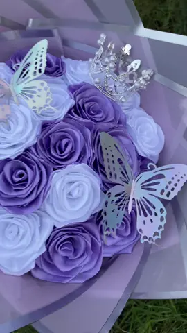 18 ct! White and purple!🤍 - - - - - #fyp #eternalroses #eternalbouquets #florist #18ctramo 