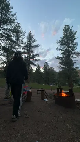 got a tripod and wanted to fool around with it - started to take content creation a lil more serious and cant wait to show yall some of my ideas 🫶🏽 ima still yap thats a given lmao #sunset #timelapse #camp #campinglife #campfire 