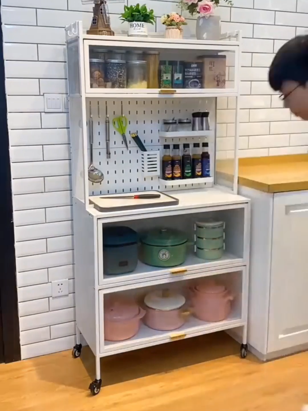 Kệ để đồ nắp đậy để trong nhà bếp #kededonhabep #giadungtienich