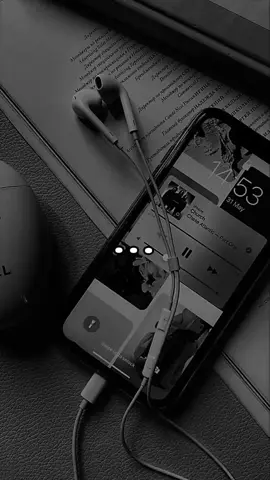 Escuchar este temazo mientras llevas puestos los auriculares es lo mejor 😼 #poulolondra  #talvez #musicasconletras #musicasviejas #rolitaschidas #losmejorestemas #fyp #paratiiiiiiiiiiiiiiiiiiiiiiiiiiiiiii 