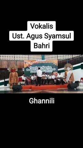 Orkes Gambus Arrominia bersama Vokalis Ust. Agus Syamsul Bahri, di Perkampungan Budaya Betawi, Setu Babakan Jakarta Selatan #setubabakan #perkampunganbudayabetawi #arrominia #gambus  @Ahmad Supandi AlGhoz @Rizki @friyal_Munawaroh @imbonghasbullah @GOFAR MANDOLIN 