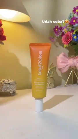 Hayoo siapa yang udah coba ini? Atau ada yang belum? Penasaran gaa sihhh???😍  #glad2glow #g2g #peelinggel #newlaunch #exfoliasi #exfoliatinggel 