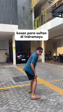 gak kerasa udah 1 th tinggal di @dmodernkost_indramayu udah cocok dan males pindah, oh iya ada 2 tempat kostannya . - Jl. Mayor Dasuki Blok Asrama, Penganjang, Cimanuk, Kab. Indramayu - Jl. Merak Blok, Jl. Talang Tembaga, RT.02/RW.01, Lemahabang, Kec. Indramayu, Kab. Indramayu. . kalo aku tinggalnya di dmodern kost penganjang kebetulan lagi ada yang kosong, gas WA admin - 0858-9151-1066 - 0838-4521-3188 . #fyp #dmodernkostindramayu #kostindramayu #indramayu #indramayuinfo