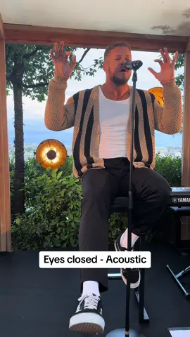 « Eyes closed » acoustic version hits different 😍😍😍 #imaginedragons #nrj #loom #danreynolds #eyesclosed @Imagine Dragons 