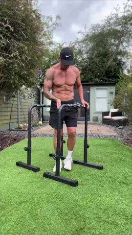 Push, Pull, Abs Using my adjustable dip bars from Gravity Fitness @gravity.fitness  #dipbars #gravityfitness #callisthenics #bodyweightworkout #trainoutside #Videoleap 