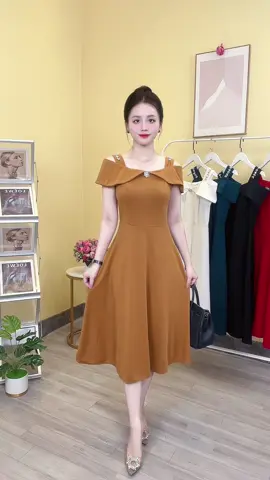 Đầm Thiết Kế Dây Đá   sz 40-85kg    #hottrend #viral #Váythiếtkế #Fashion #capcut #ChanStore #ChanBoutique #ChanChan #xuhuong #capcut #Changvaythietke #trungnien #vaytrungnien #vaytrungniensangtrong #damtrungnien #damtrungniensangtrong   #damtrungniencaocap #damtrungniendutiec #damtrungnienbigsize 