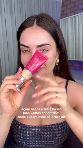 Hidra glow no topo sempre! Uso a cor 05 no inverno e no verao uso a 10. #ninasecrets #basenacional #maquiagemnacional @Linha NiinaSecrets 