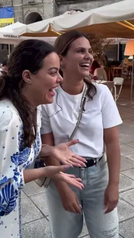 Vocês acreditam que é comum nos confundirem quando nos encontram? Haha! Achamos muito engraçado! Mas entendemos, pois compartilhamos do mesmo amor por Jesus e em louvar ao Seu nome!