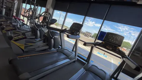 With so many different ways to do cardio SnapFitness has got you covered. Don’t believe us? Come check it out yourself! . . . #snapfitness #snapfitness247 #snapfitnesslubbock #snapfitnesslbk #gym #gymmotivation #workout #workoutmotivation #workoutmode #lubbock #hubcity #getfit #texas #getfitmotivation #amarillo #midland #24/7 #trainer #GymLife #gymlifestyle #cardio #cardioworkouts #treadmill #stairmaster #olyptical #bicycle #therapymachines #freetours 